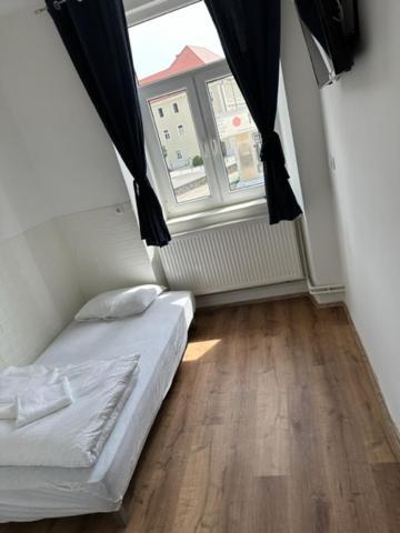 Gostilna In Apartmaji Zlati Lev - มาริบอร์ ภายนอก รูปภาพ